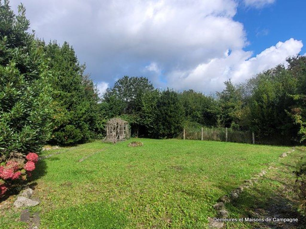 image du bien immobilier Maison de bourg BUAIS-LES-MONTS